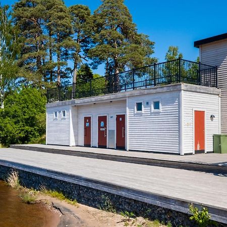 Krongarden Vandrarhem Кристинехамн Екстериор снимка